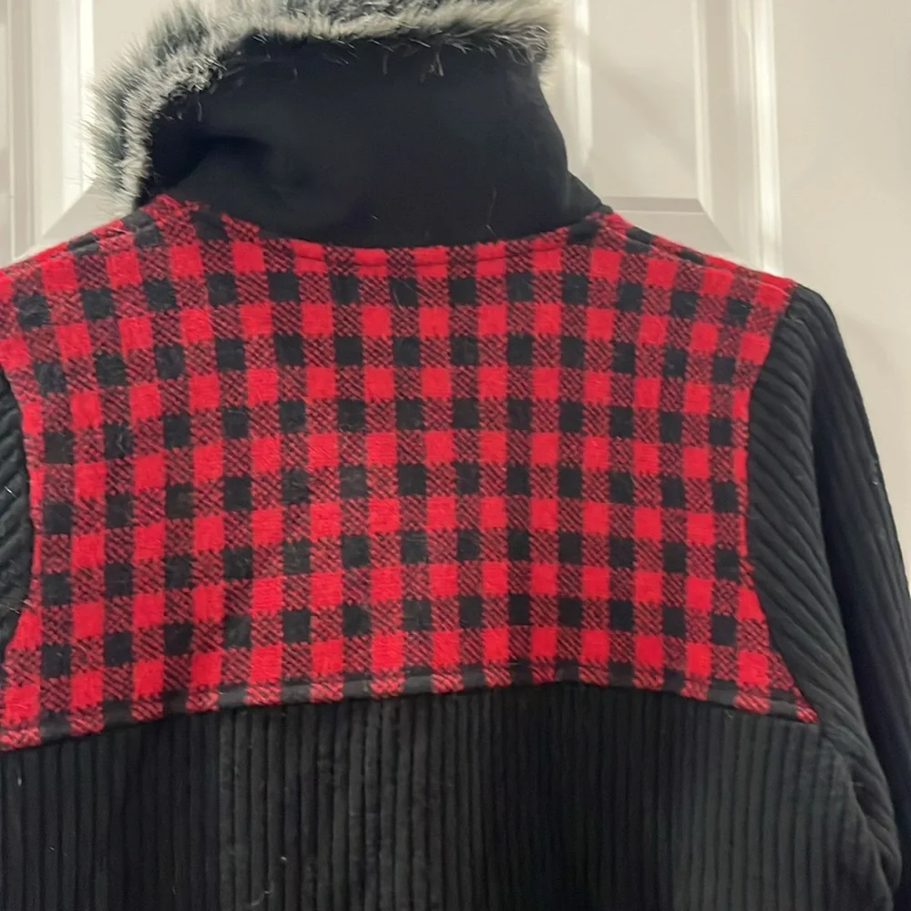 WoolRich Plaid Wool Button Up size Large - Picture 9 of 10